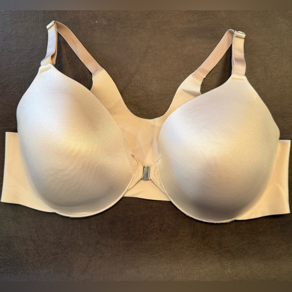 Soma Cream Vanishing Back Full Coverage Bra
